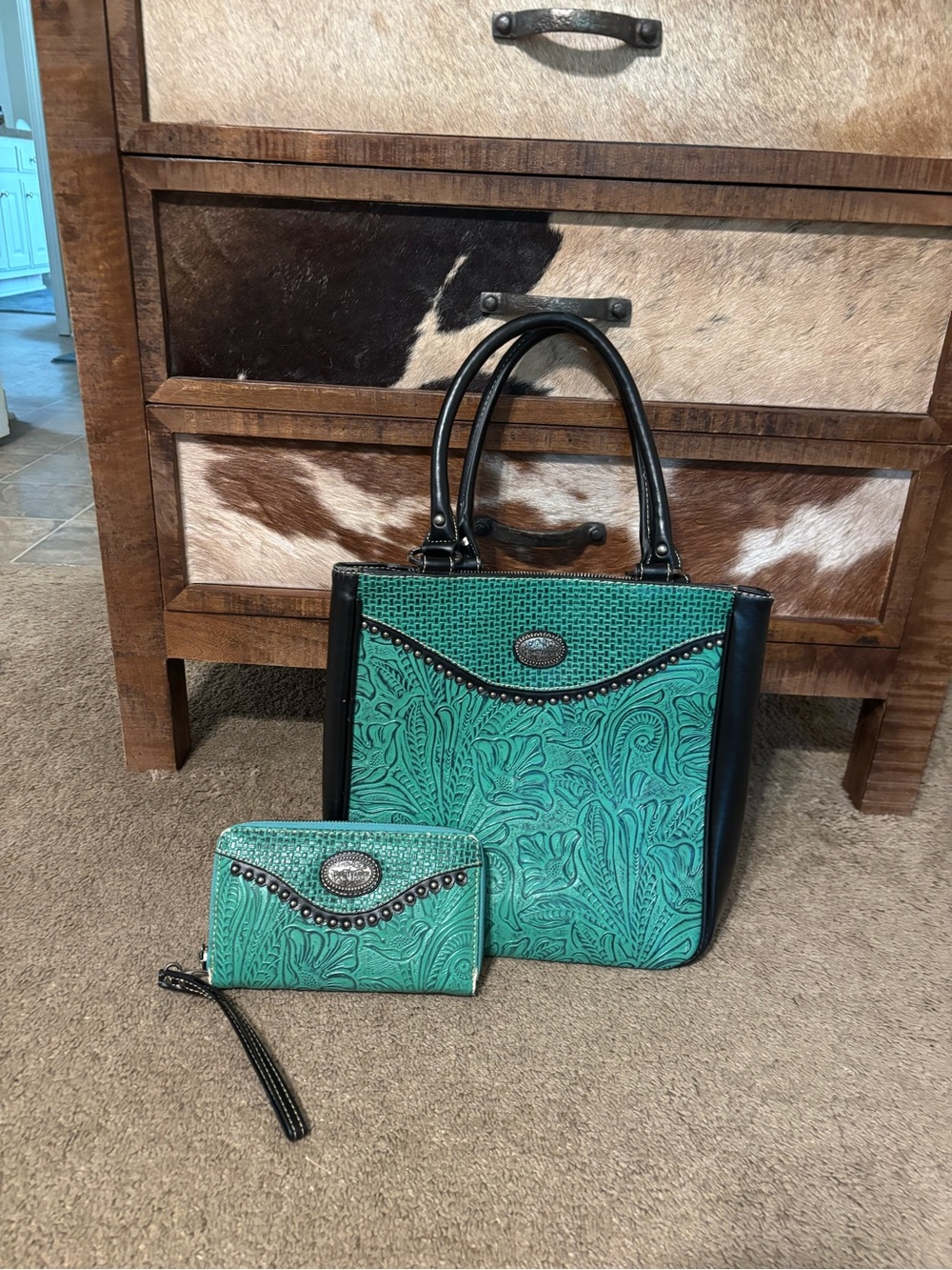Turquoise Tooled Tote and Wristlet Set with Black Trim